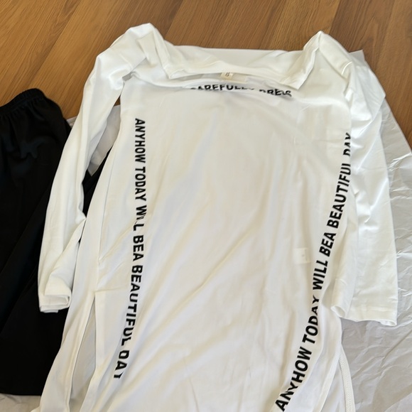 Size small leggings and top set - Picture 6 of 6